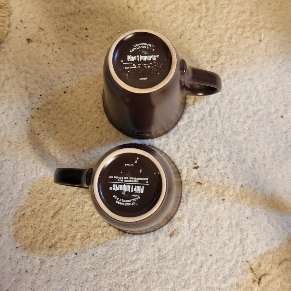 Pier 1 Imports Stoneware Mugs Set of 2 Brown Amber Excellent Reactive Glaze Bead